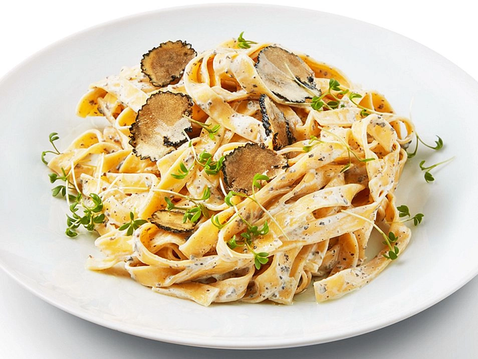 Tagliatelle with fresh autumn truffle