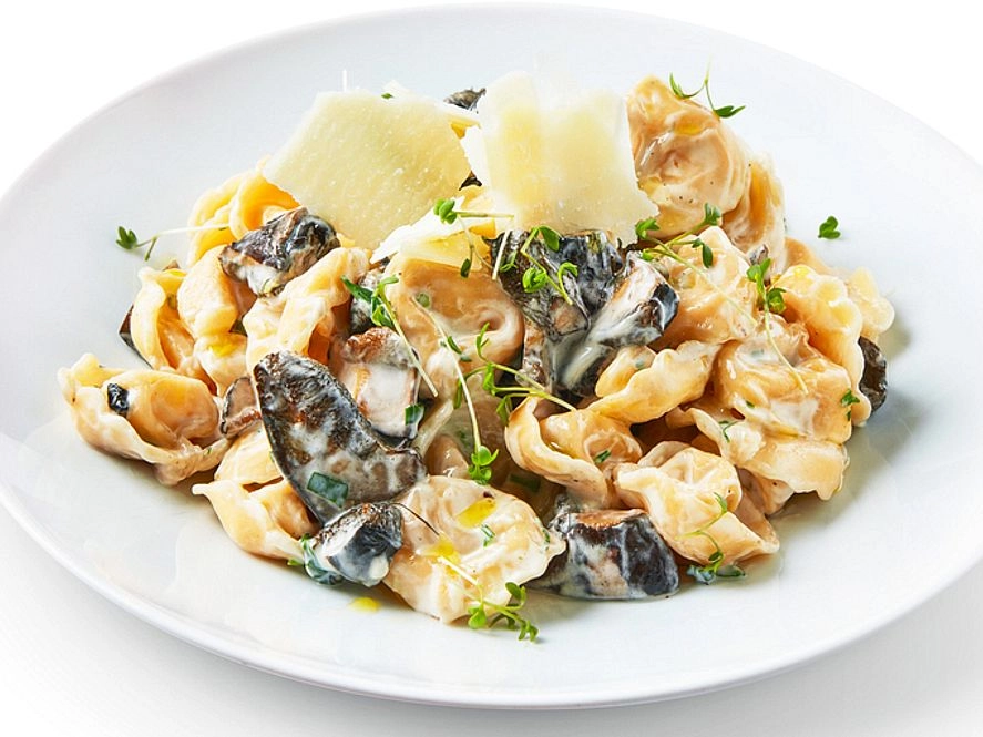 Veal meat tortellini